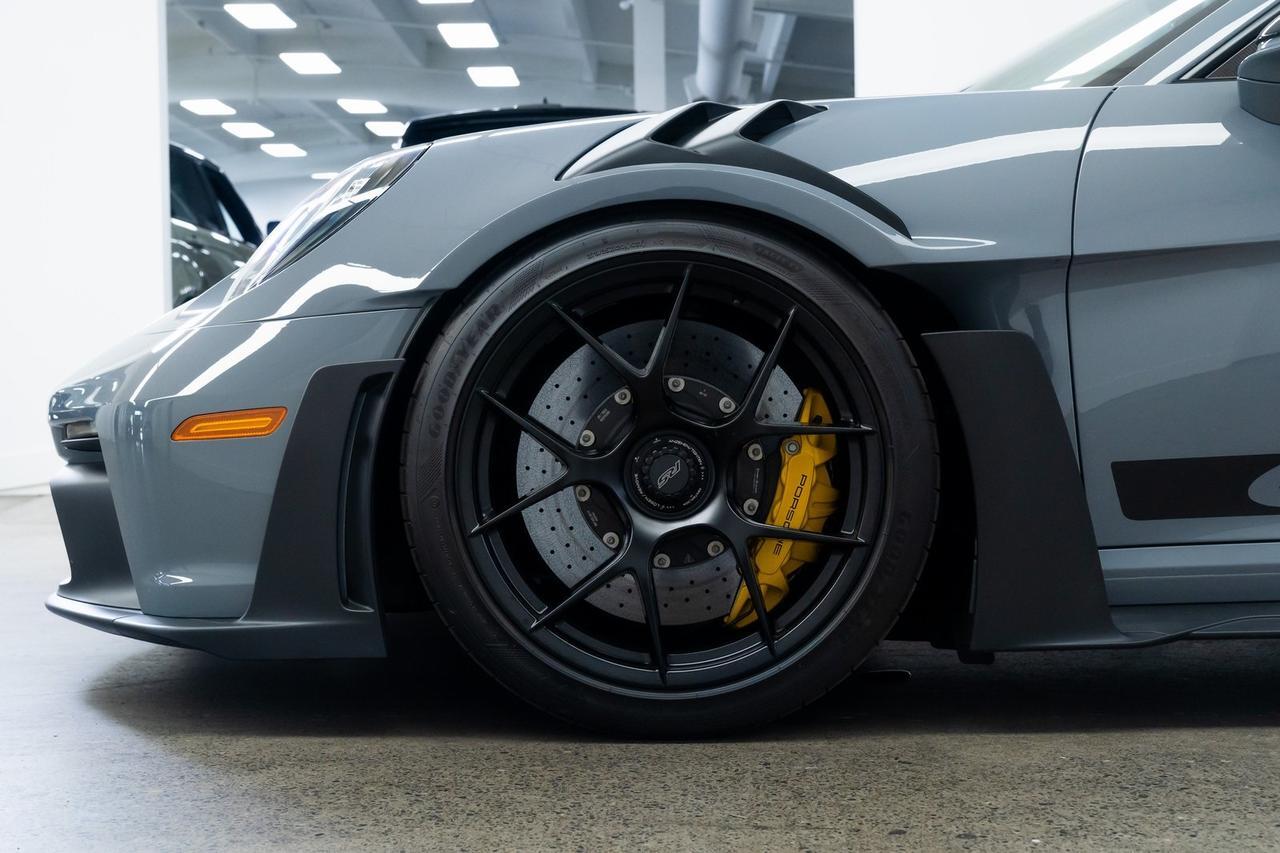 2024 Porsche 911 GT3 RS 1 Owner Weissach Package Ceramic Composite Brakes Portland OR