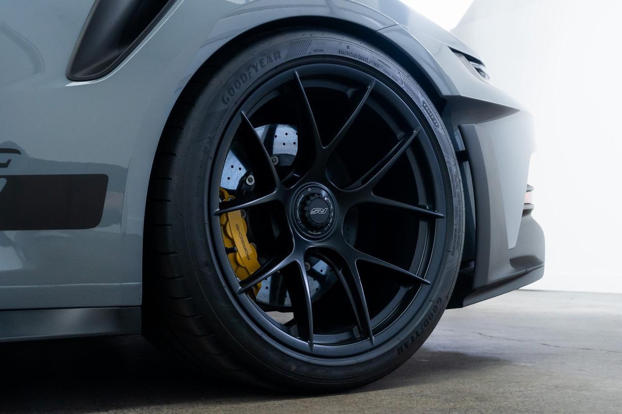 2024 Porsche 911 GT3 RS 1 Owner Weissach Package Ceramic Composite Brakes Portland OR