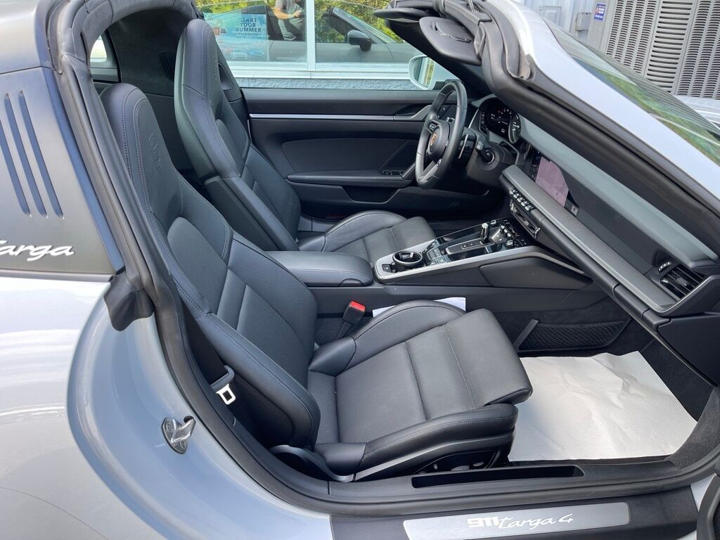2024 Porsche 911 Targa 4 Orange MA