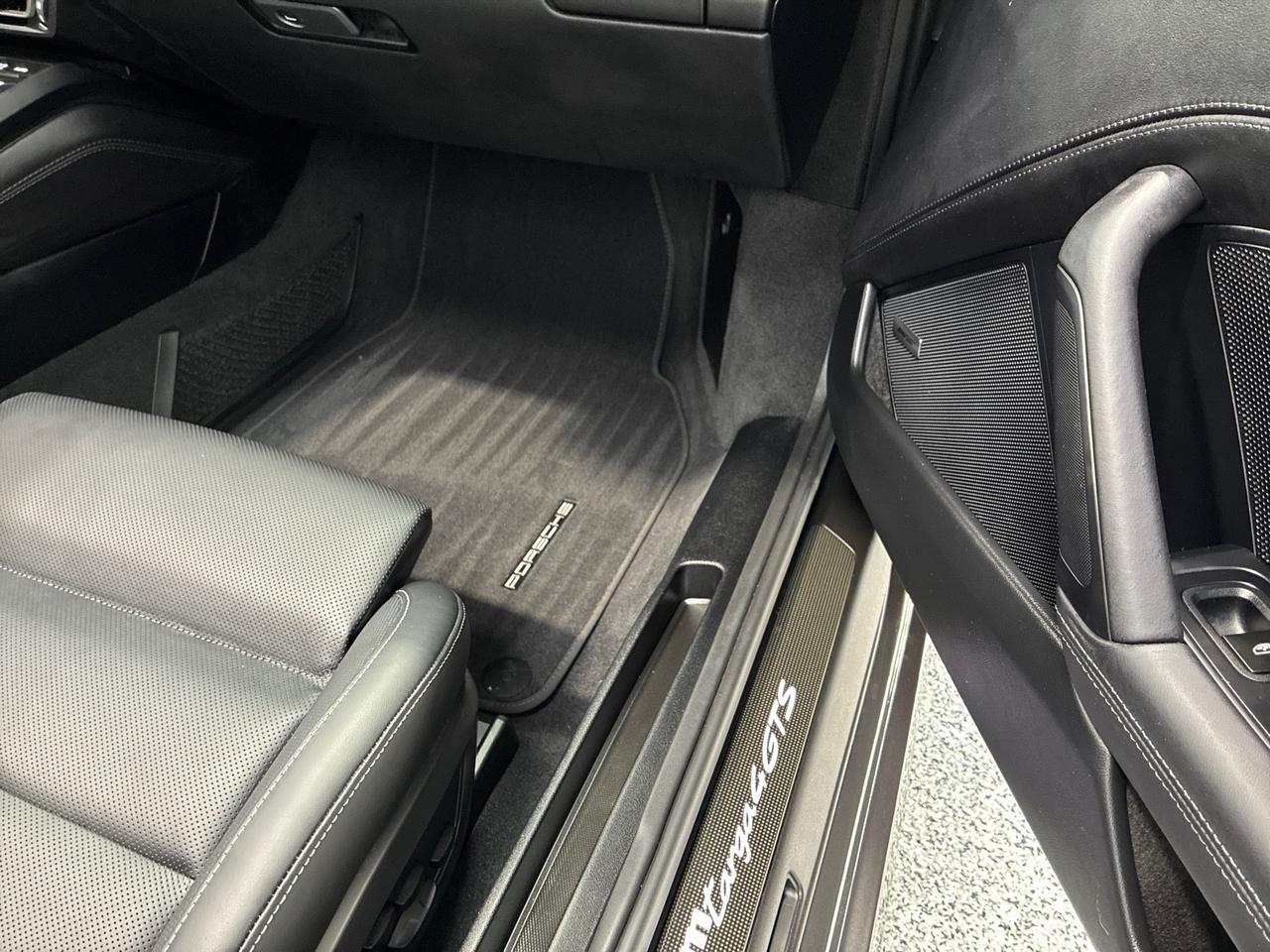 2024 Porsche 911 Targa 4 GTS, Leather, Front Axle Lift, Premium Pkg, 18-Way Adaptive Sport Seats, LED Martrix Headlights w/ PDLS+ Houston TX