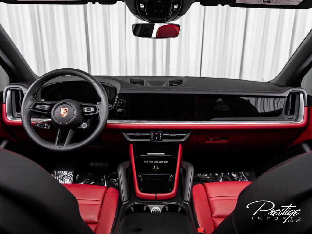 2024 Porsche Cayenne . North Miami Beach FL