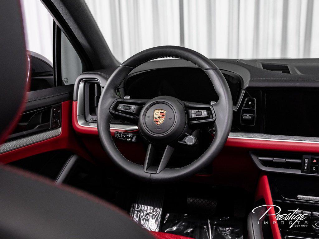 2024 Porsche Cayenne . North Miami Beach FL