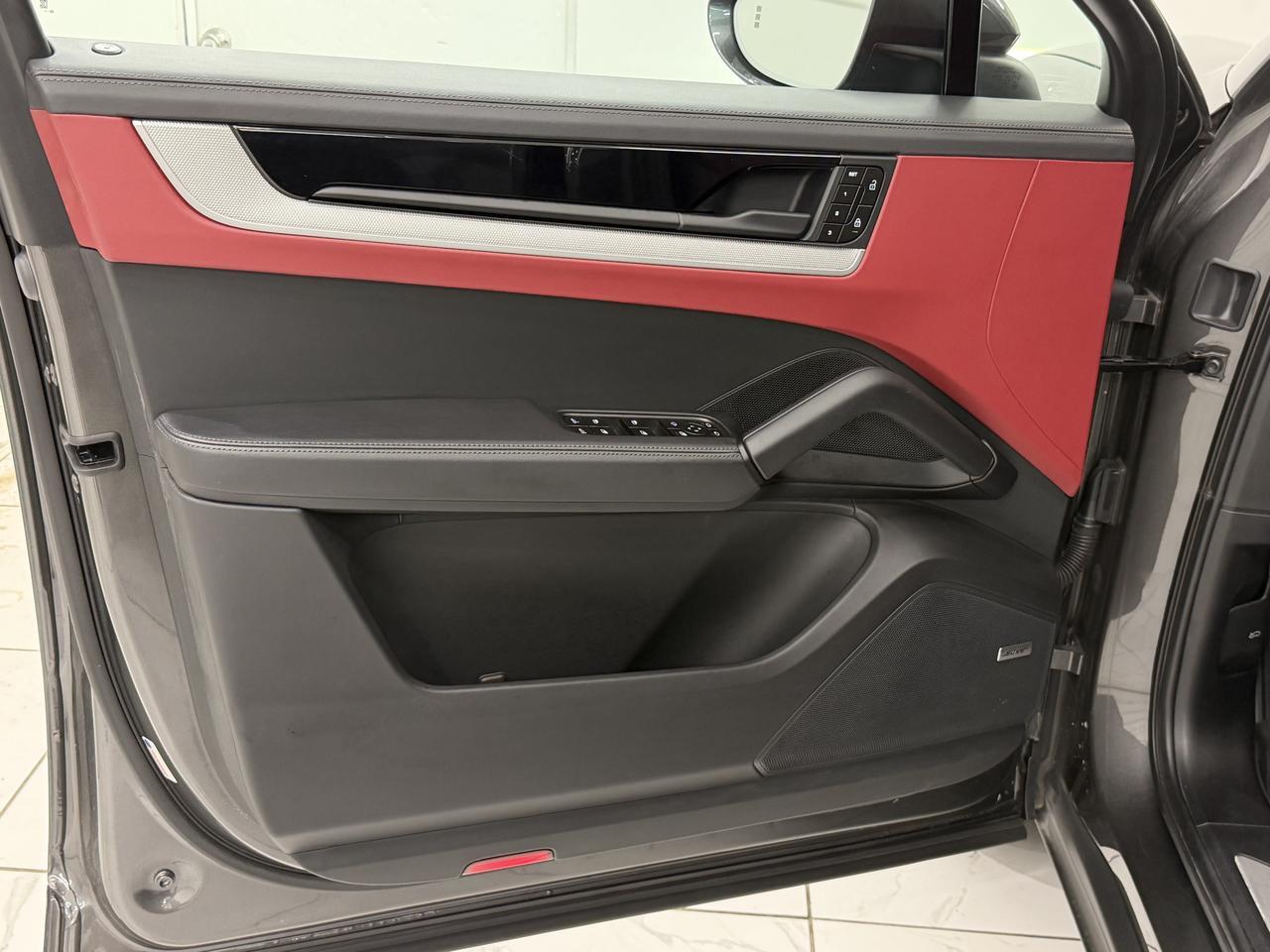 2024 Porsche Cayenne Newark DE