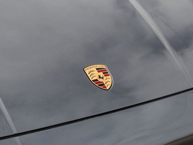 2024 Porsche Cayenne  Oshkosh WI