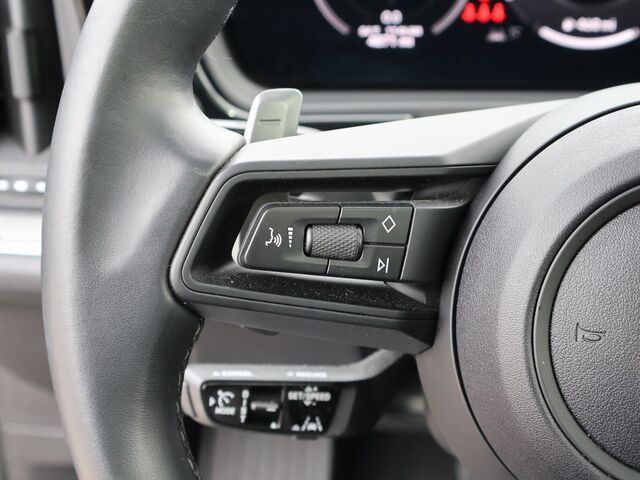 2024 Porsche Cayenne  Oshkosh WI