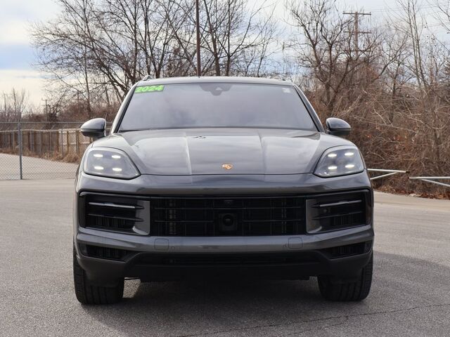 2024 Porsche Cayenne  Oshkosh WI