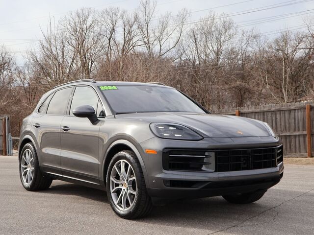 2024 Porsche Cayenne  Oshkosh WI