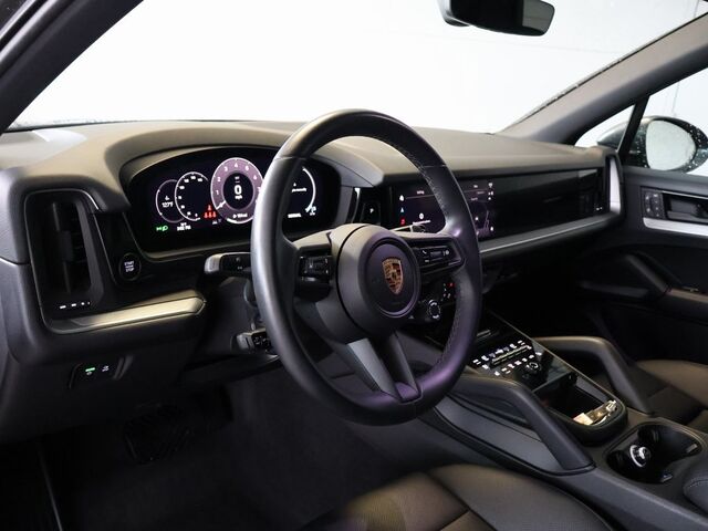 2024 Porsche Cayenne  Oshkosh WI