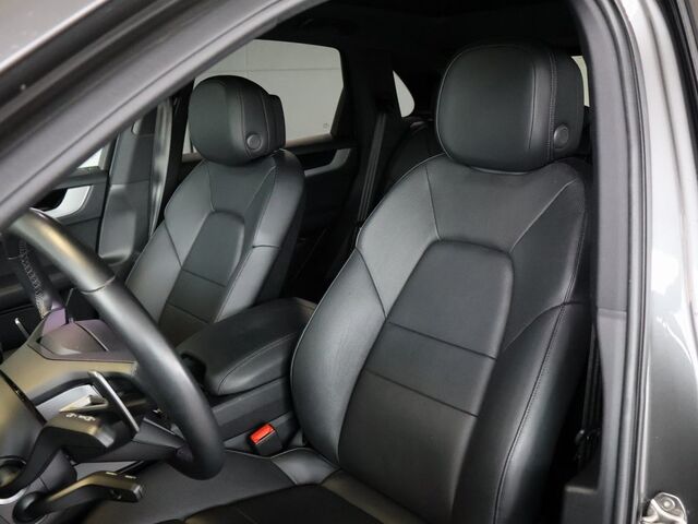 2024 Porsche Cayenne  Oshkosh WI