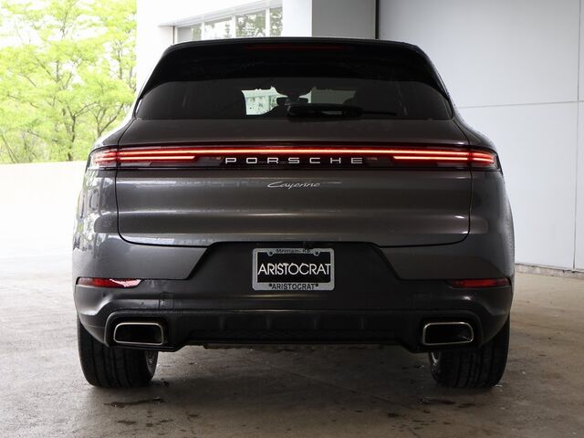 2024 Porsche Cayenne  Oshkosh WI
