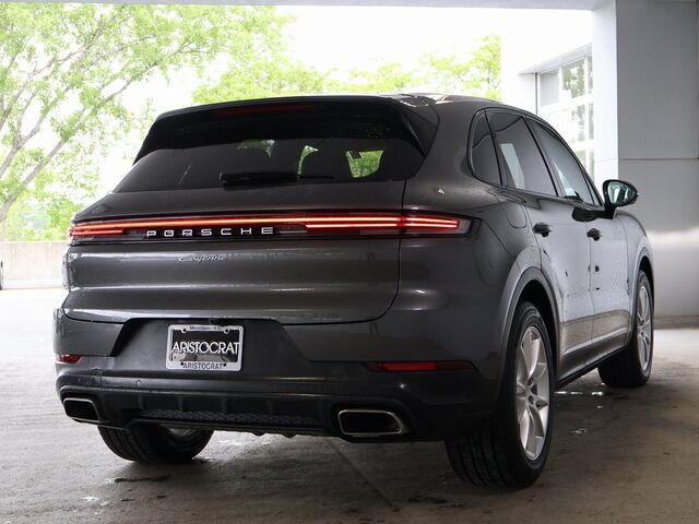 2024 Porsche Cayenne  Oshkosh WI