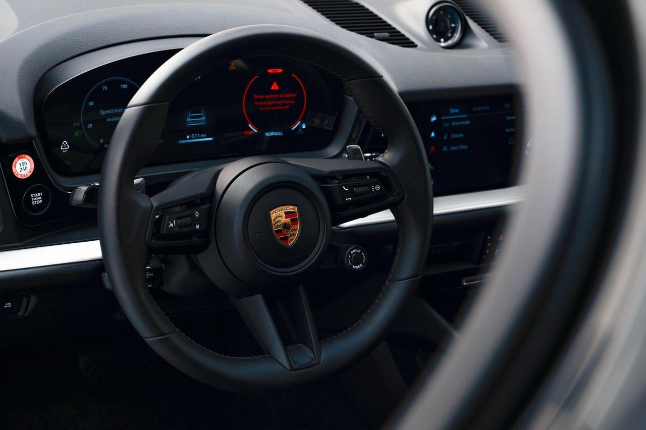 2024 Porsche Cayenne Pompano Beach FL