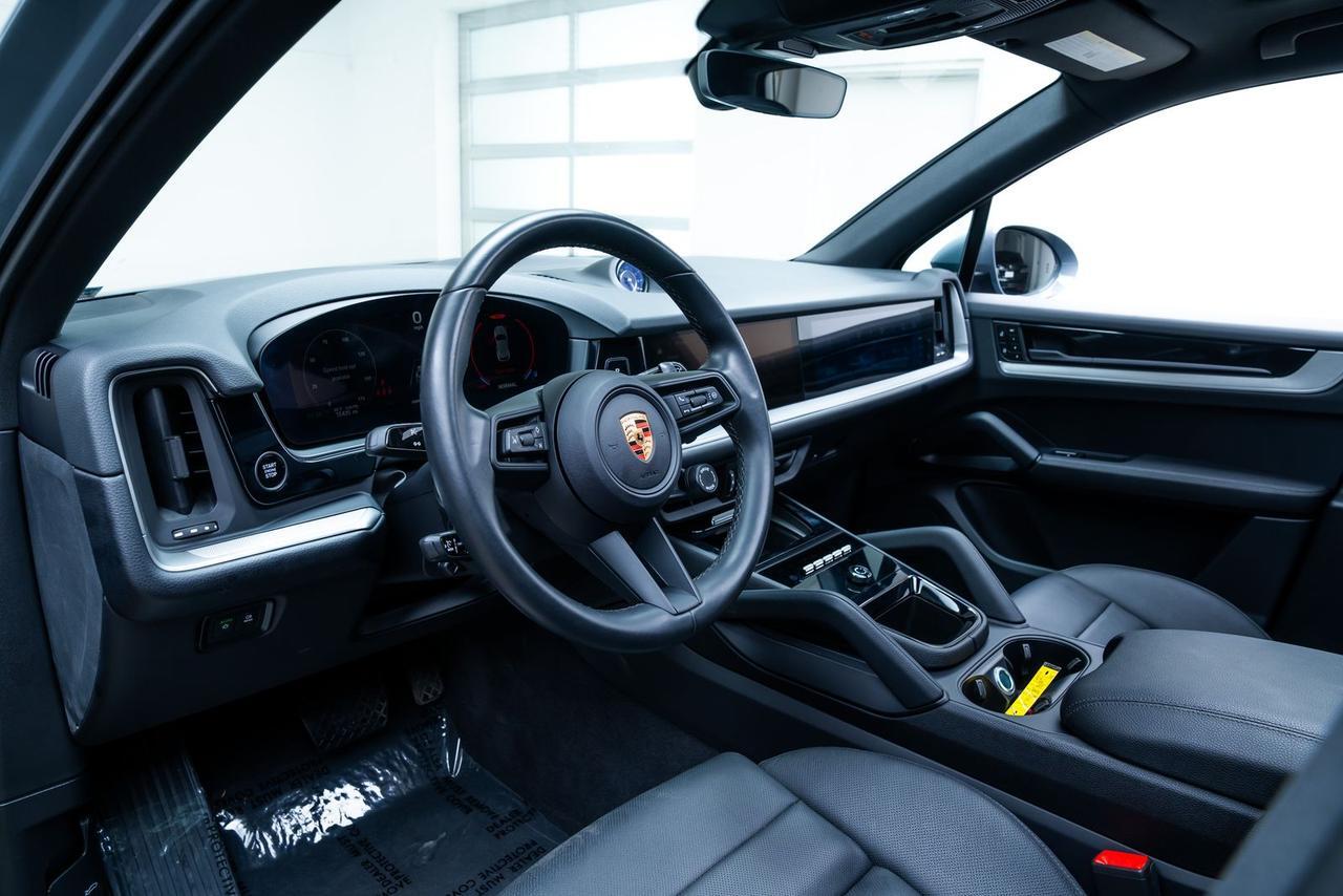2024 Porsche Cayenne 1 Owner Premium Package Portland OR