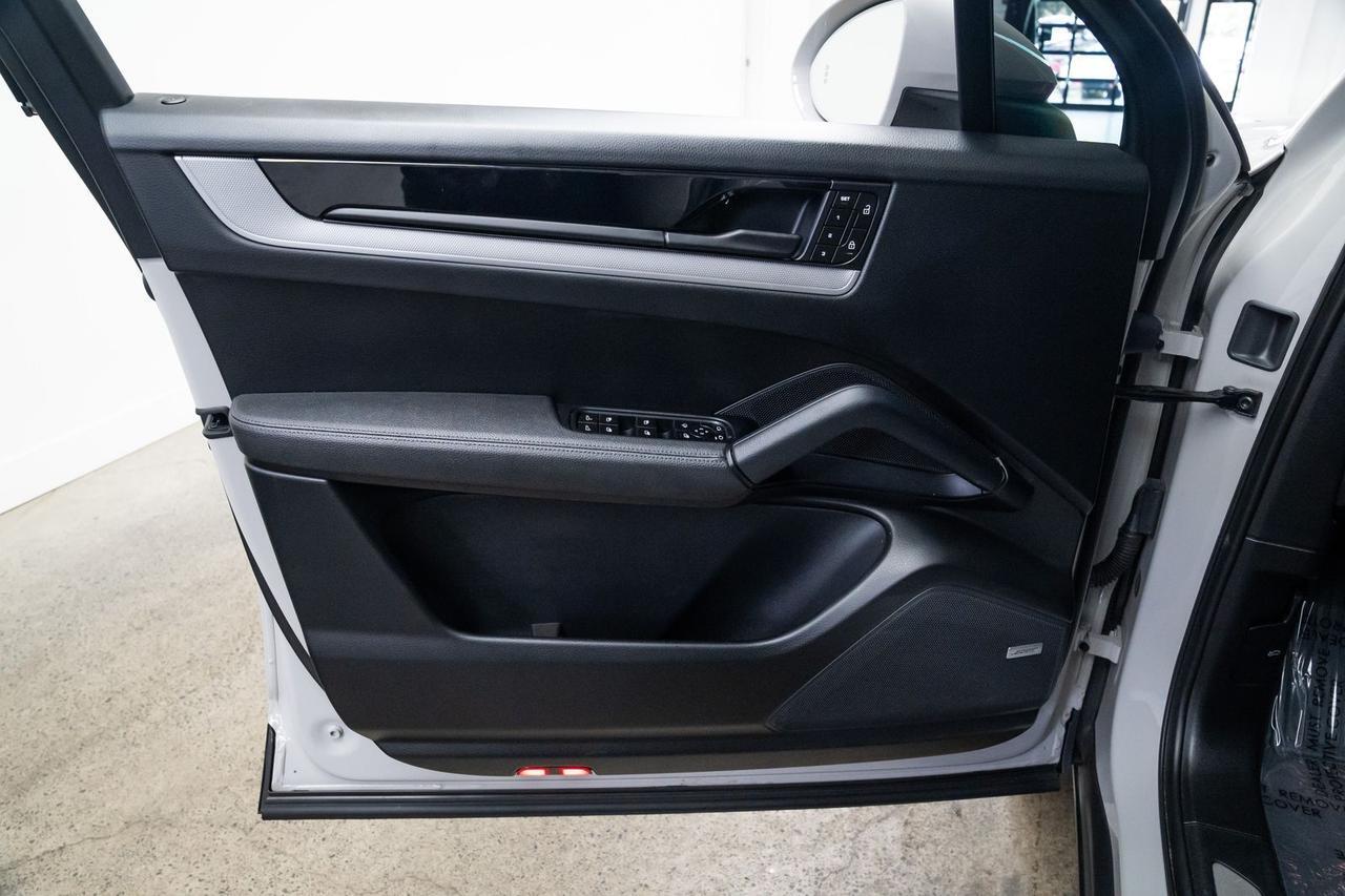 2024 Porsche Cayenne Base 1 Owner Premium Package Portland OR