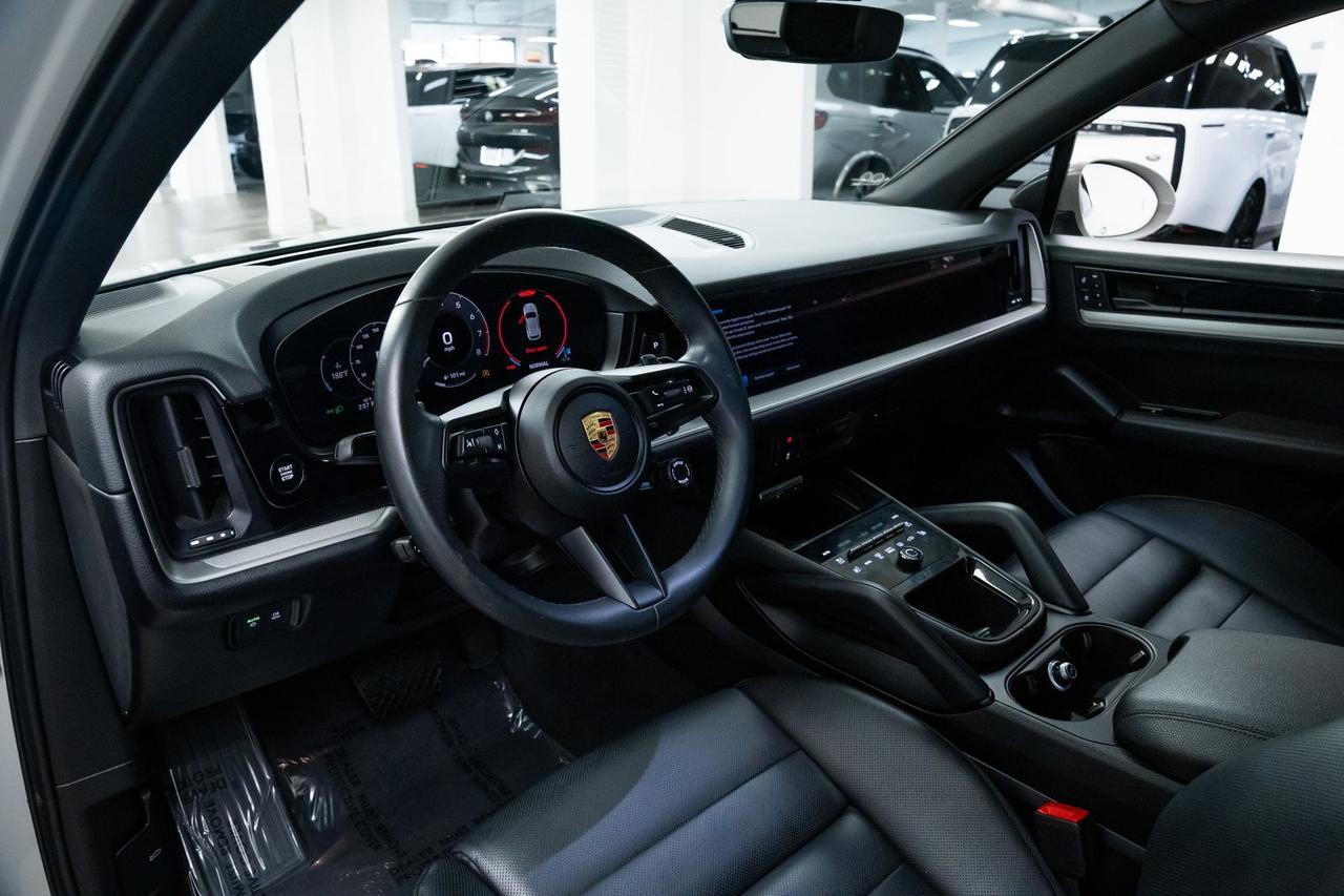 2024 Porsche Cayenne Base 1 Owner Premium Package Portland OR