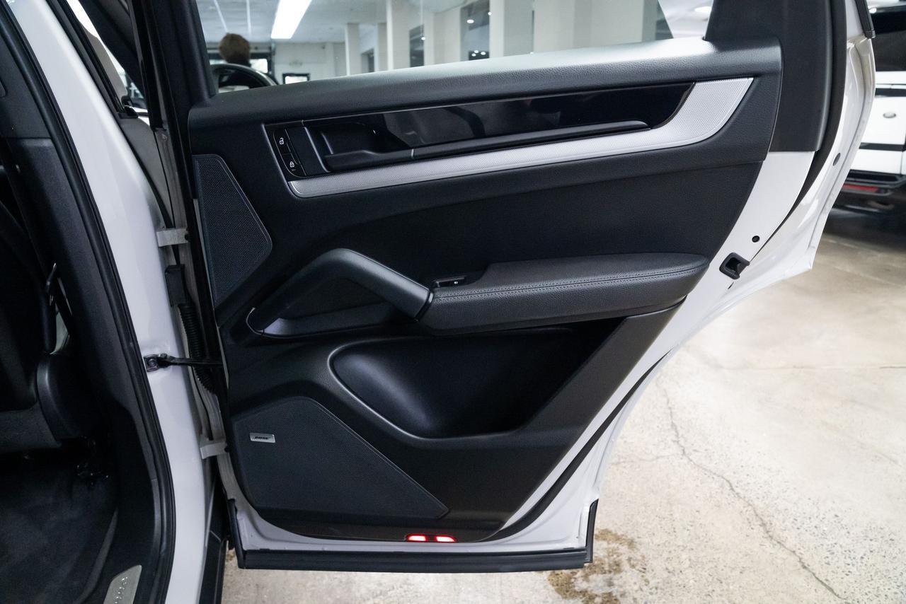 2024 Porsche Cayenne Base $23k in options / 1 Owner Portland OR
