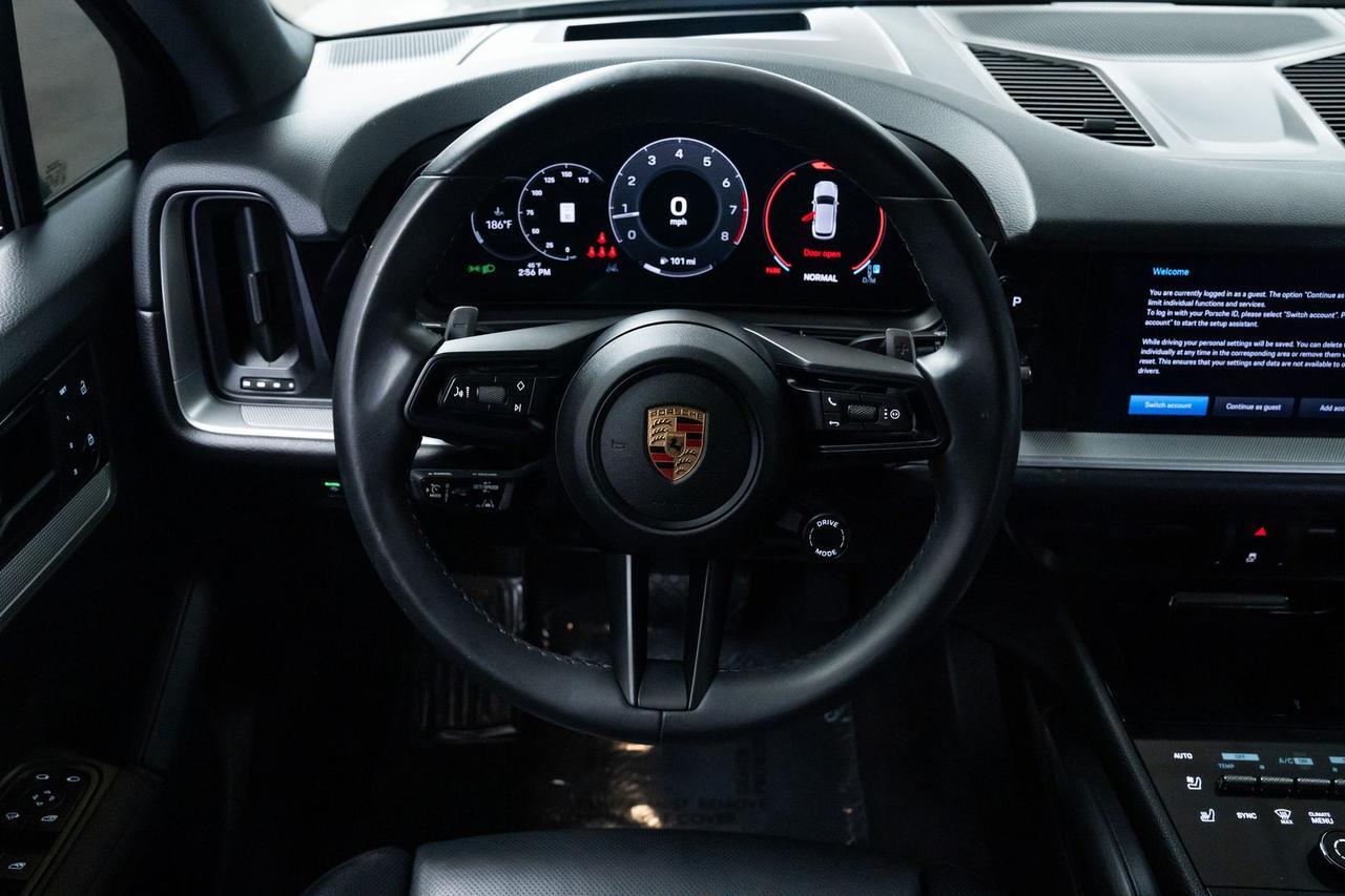 2024 Porsche Cayenne Base $23k in options / 1 Owner Portland OR