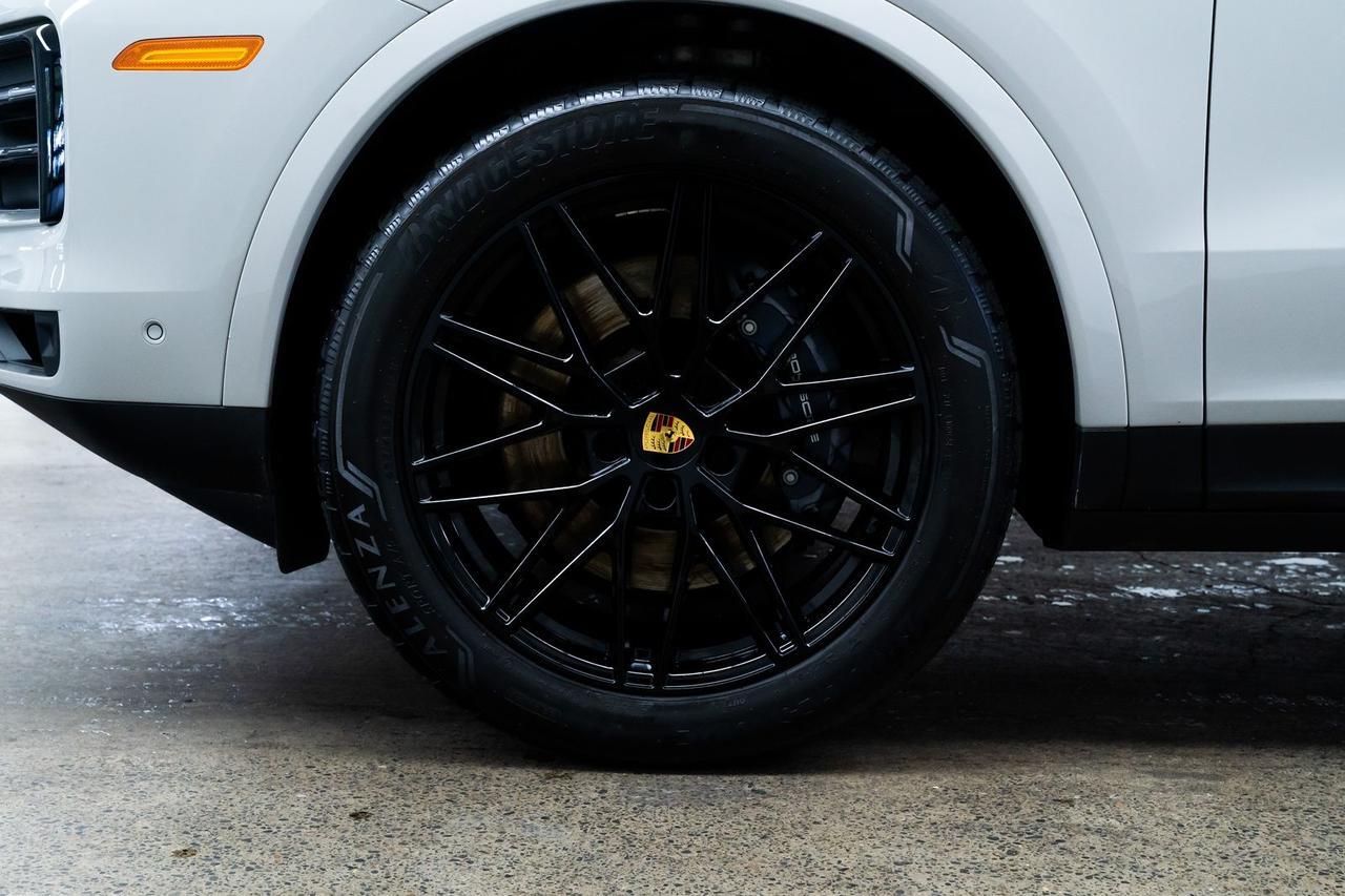 2024 Porsche Cayenne Base $23k in options / 1 Owner Portland OR