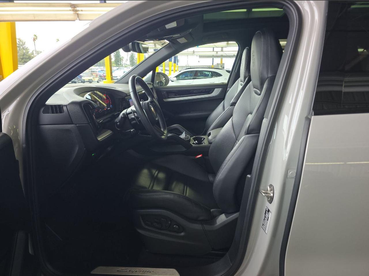 2024 Porsche Cayenne Base Gladstone OR