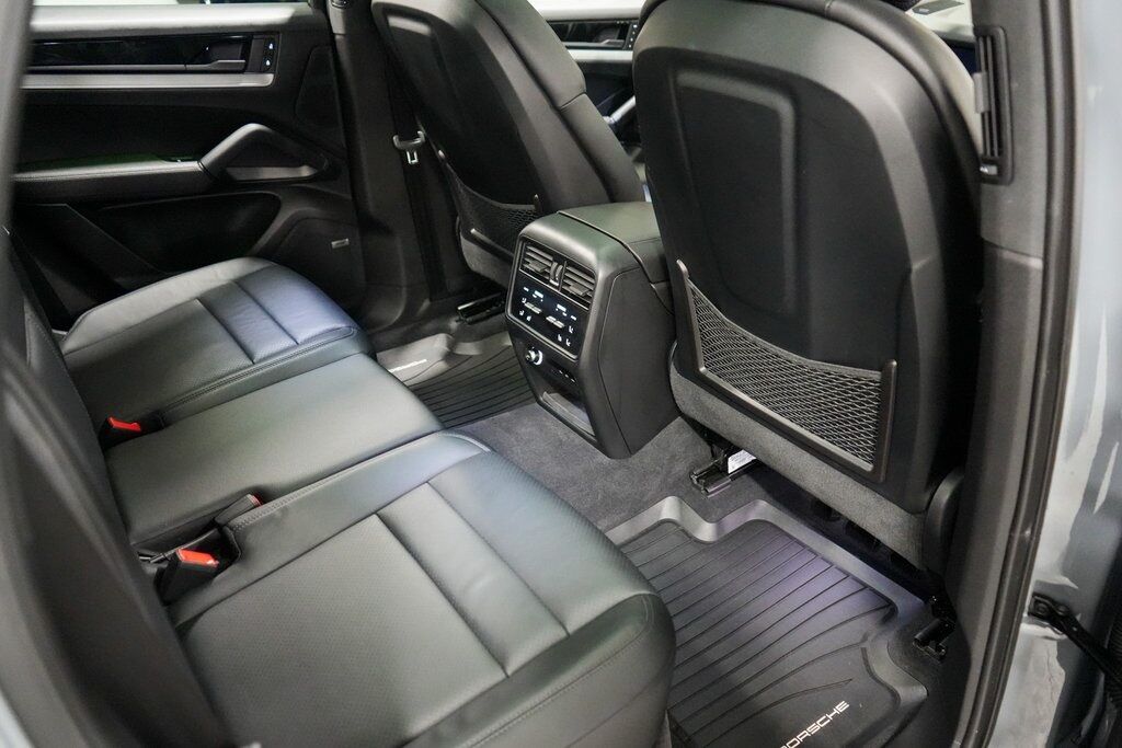 2024 Porsche Cayenne Base Tigard OR