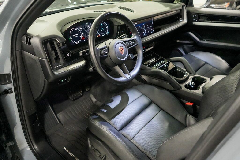 2024 Porsche Cayenne Base Tigard OR