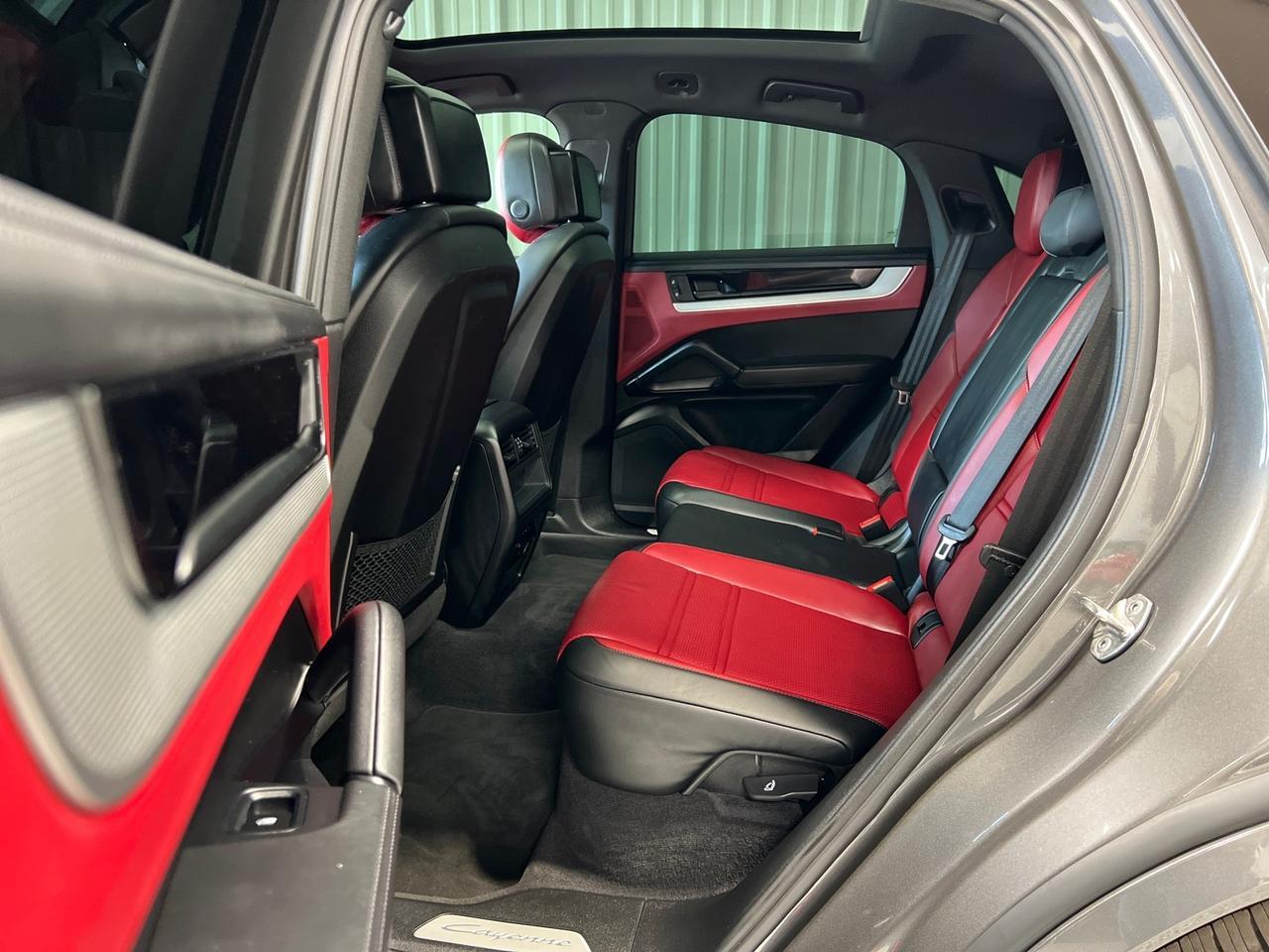2024 Porsche Cayenne Coupe, Leather, 14-Way Seats, 21in RS Spyder Wheels, Soft Close Doors Houston TX