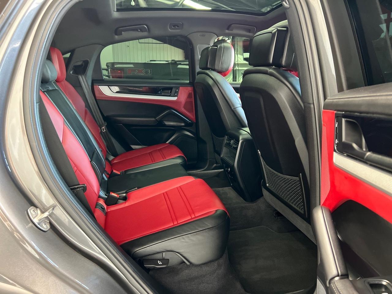 2024 Porsche Cayenne Coupe, Leather, 14-Way Seats, 21in RS Spyder Wheels, Soft Close Doors Houston TX
