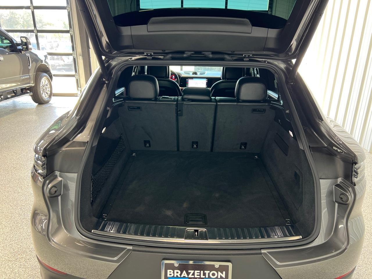 2024 Porsche Cayenne Coupe, Leather, 14-Way Seats, 21in RS Spyder Wheels, Soft Close Doors Houston TX