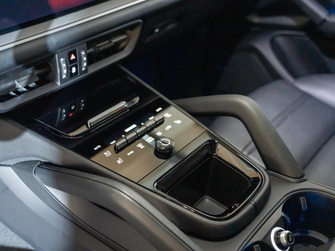 2024 Porsche Cayenne Coupe Pompano Beach FL