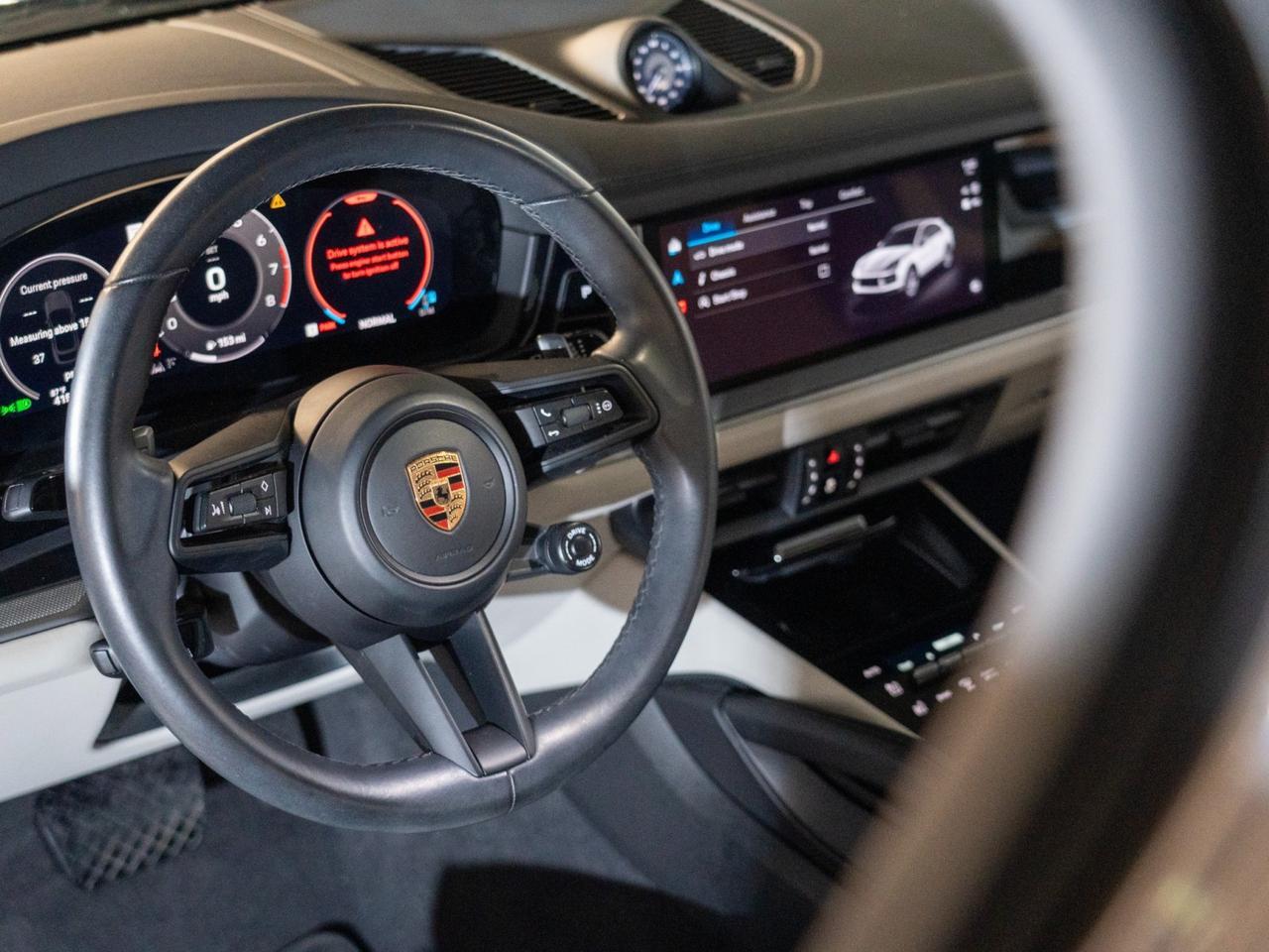2024 Porsche Cayenne Coupe Pompano Beach FL