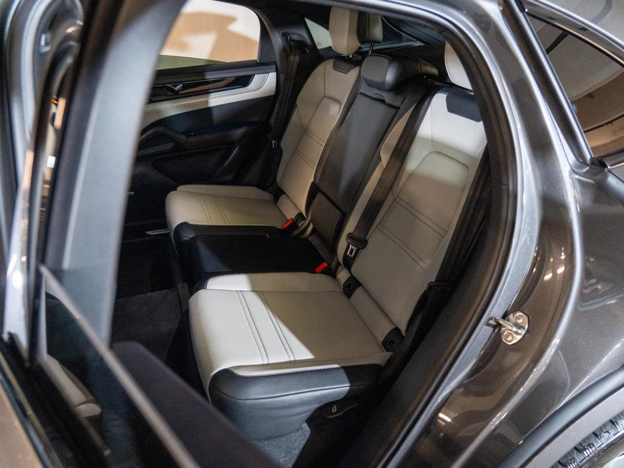 2024 Porsche Cayenne Coupe Pompano Beach FL