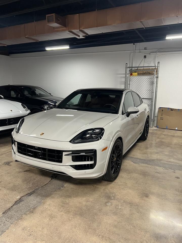 2024 Porsche Cayenne Coupe S