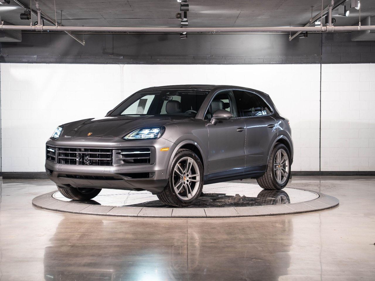 2025 Porsche Macan Base photo 6