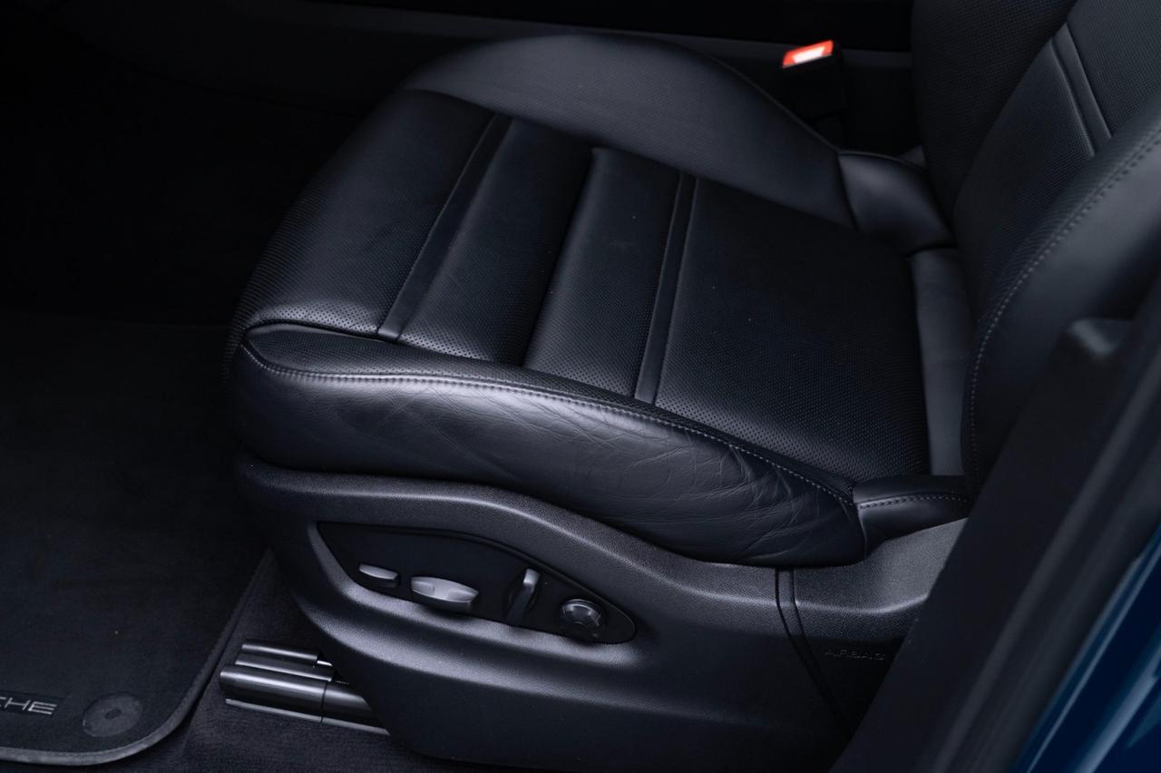 2024 Porsche Cayenne E-Hybrid Pompano Beach FL