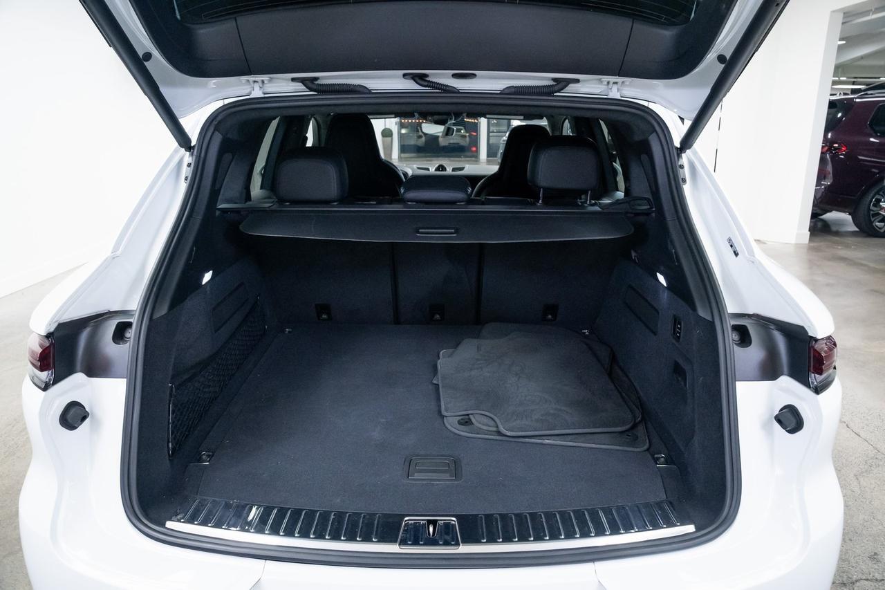 2024 Porsche Cayenne E-Hybrid Turbo 1 Owner Adaptive Air Suspension Portland OR