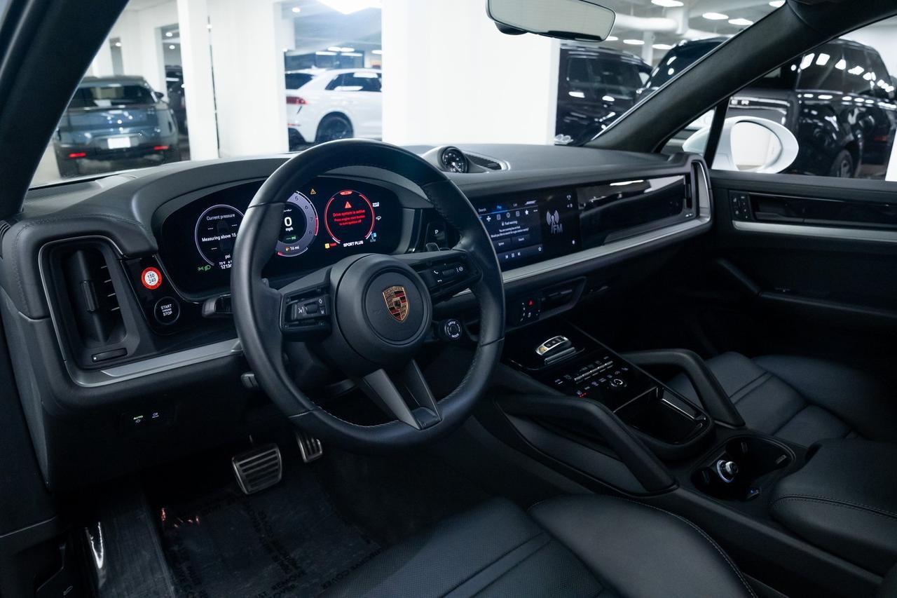 2024 Porsche Cayenne E-Hybrid Turbo 1 Owner Heated Seats Adaptive Suspension Portland OR