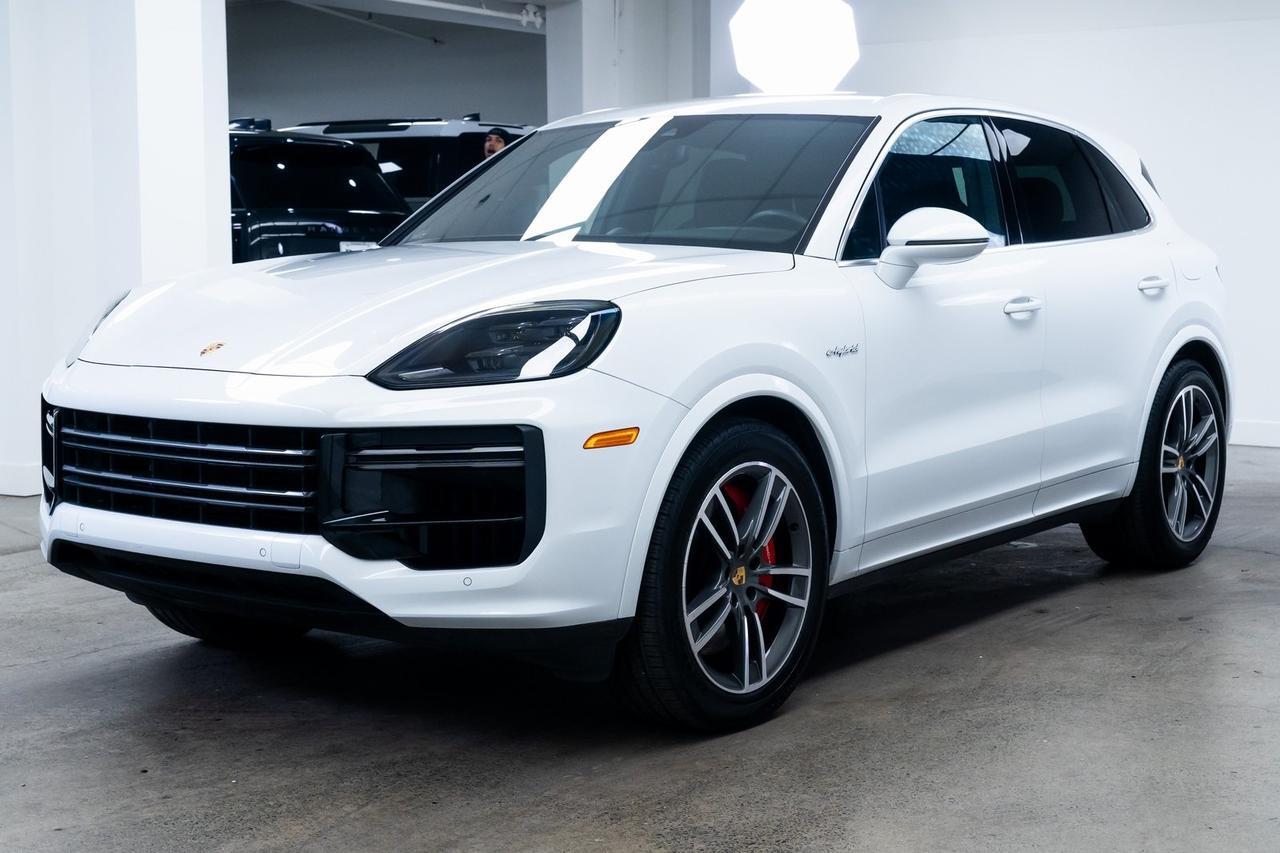 2024 Porsche Cayenne E-Hybrid Turbo 1 Owner Heated Seats Adaptive Suspension Portland OR