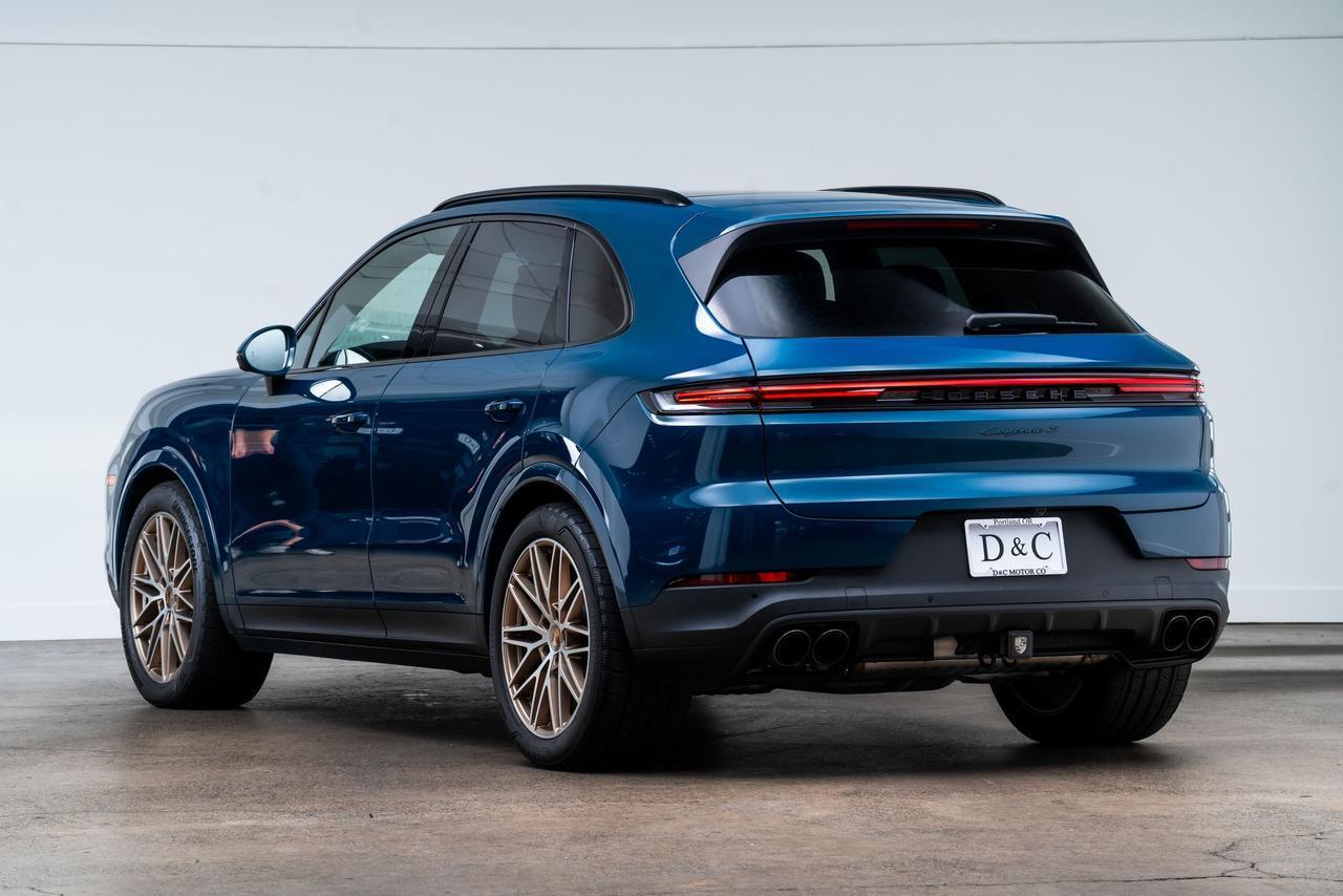 2024 Porsche Cayenne S 1 Owner Premium Package Adaptive Suspension Portland OR