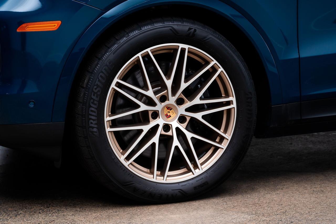 2024 Porsche Cayenne S 1 Owner Premium Package Adaptive Suspension Portland OR