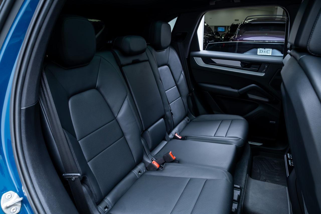 2024 Porsche Cayenne S 1 Owner Premium Package Adaptive Suspension Portland OR