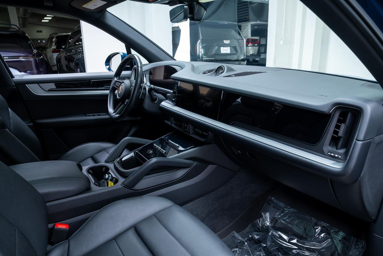 2024 Porsche Cayenne S 1 Owner Premium Package Adaptive Suspension Portland OR