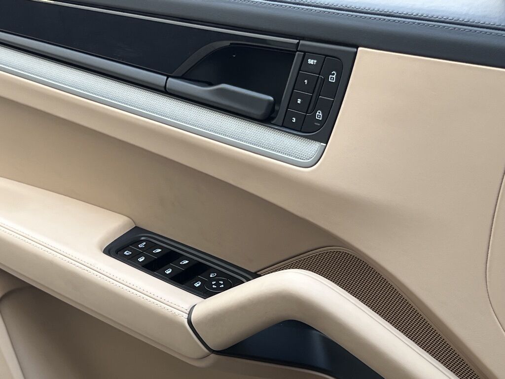 2024 Porsche Cayenne S E-Hybrid Coupe Indianapolis IN