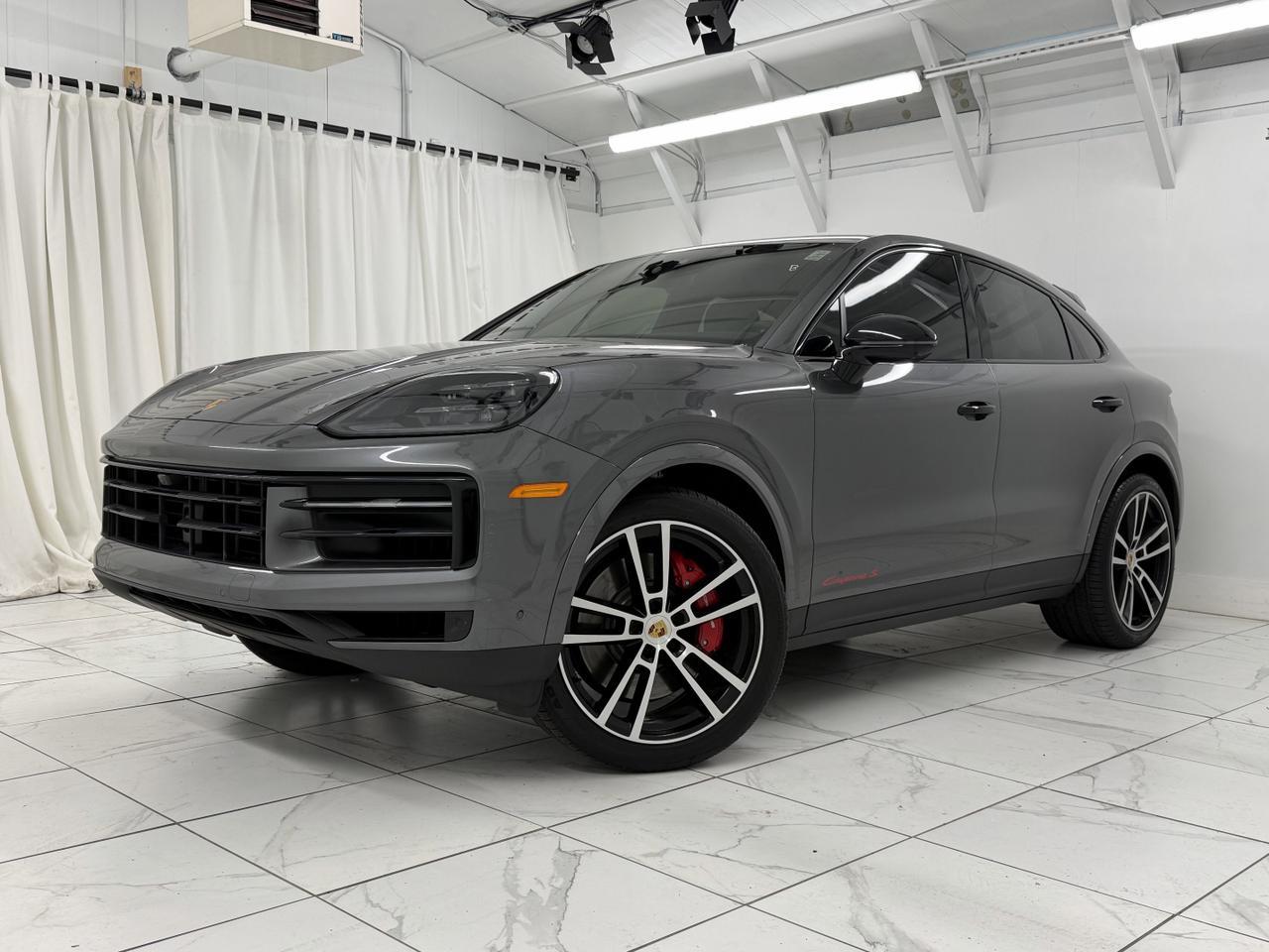 2024 Porsche Cayenne S Coupe photo 3