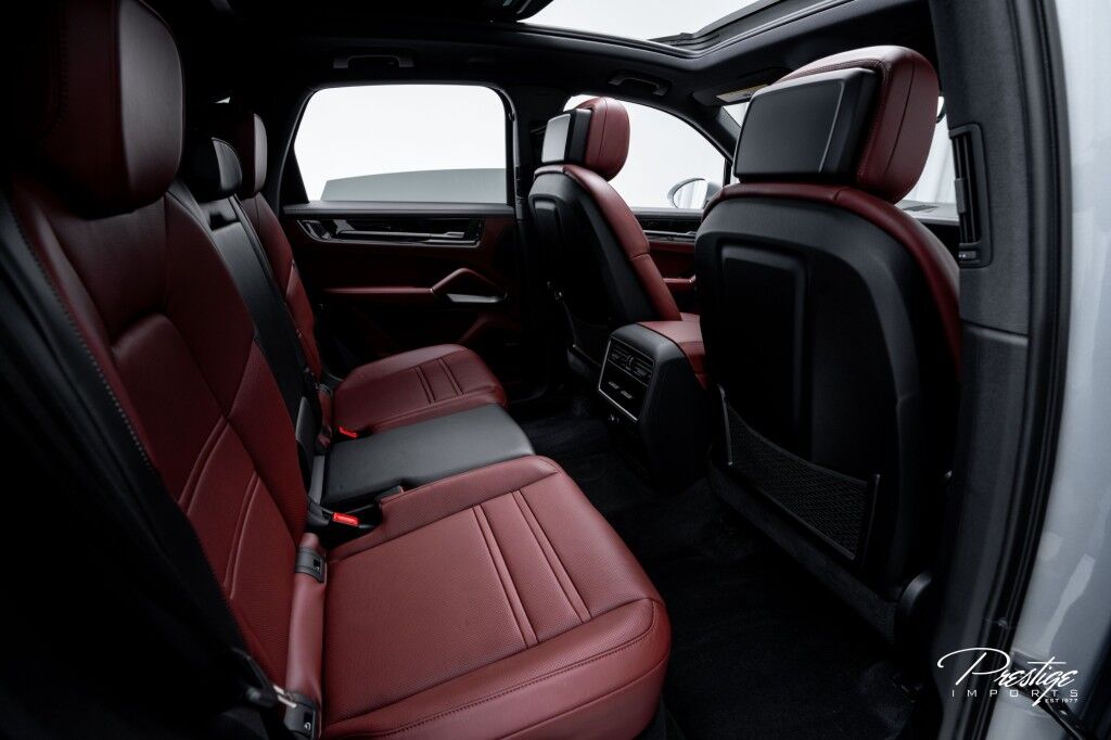 2024 Porsche Cayenne S North Miami Beach FL