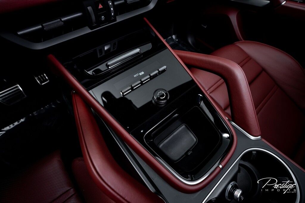 2024 Porsche Cayenne S North Miami Beach FL