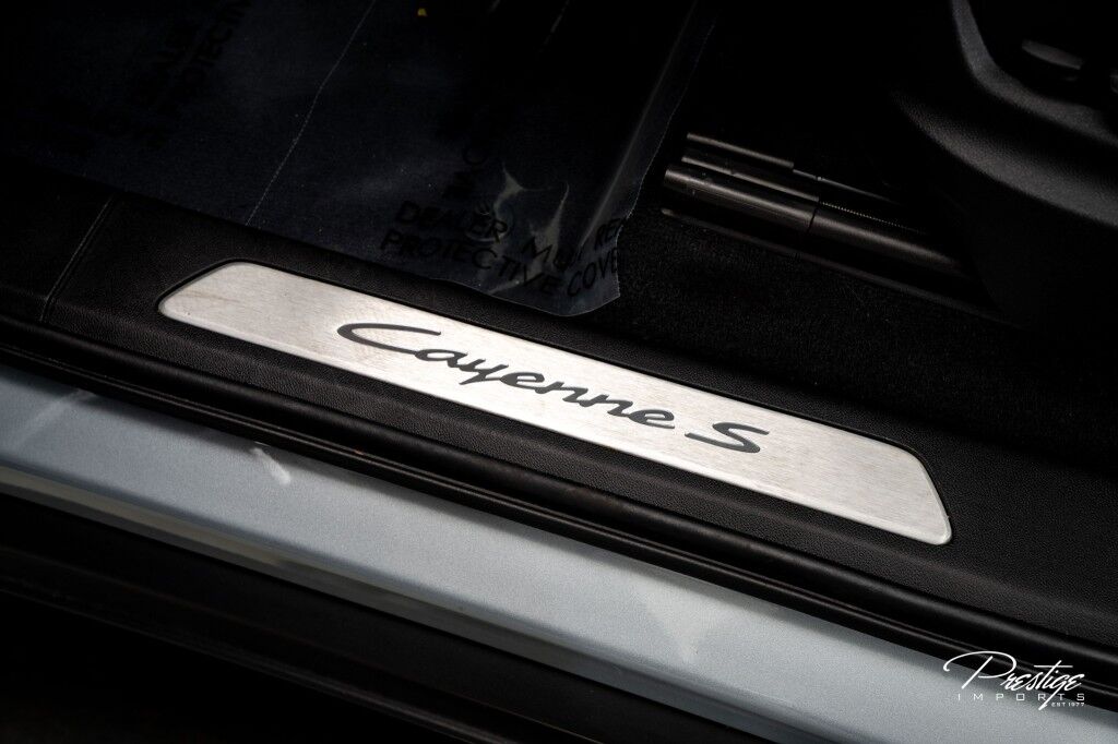 2024 Porsche Cayenne S North Miami Beach FL