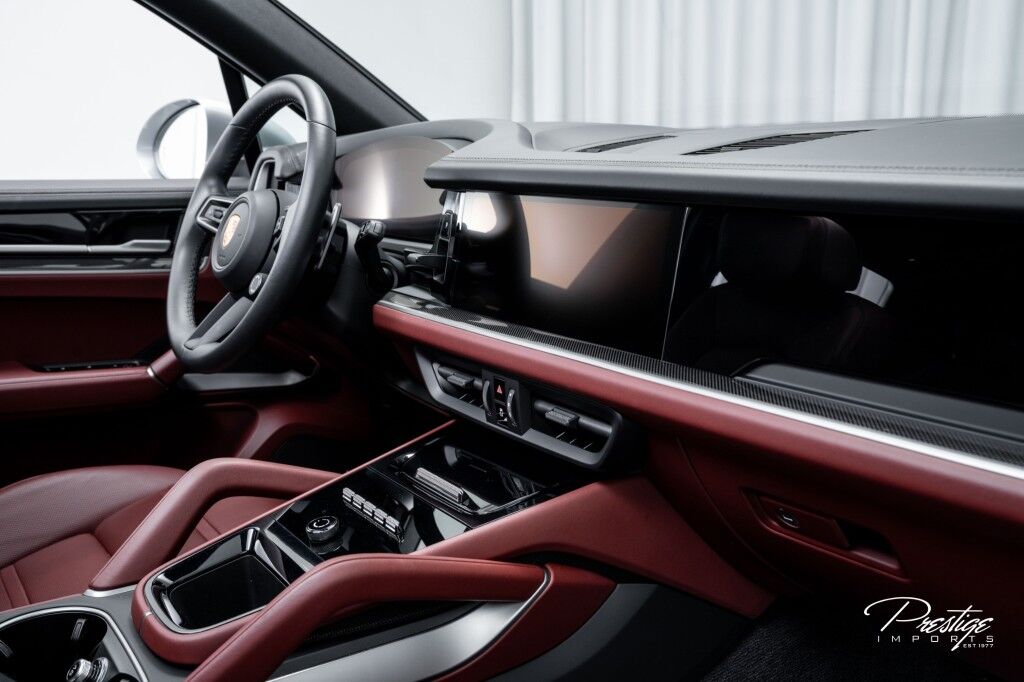 2024 Porsche Cayenne S North Miami Beach FL