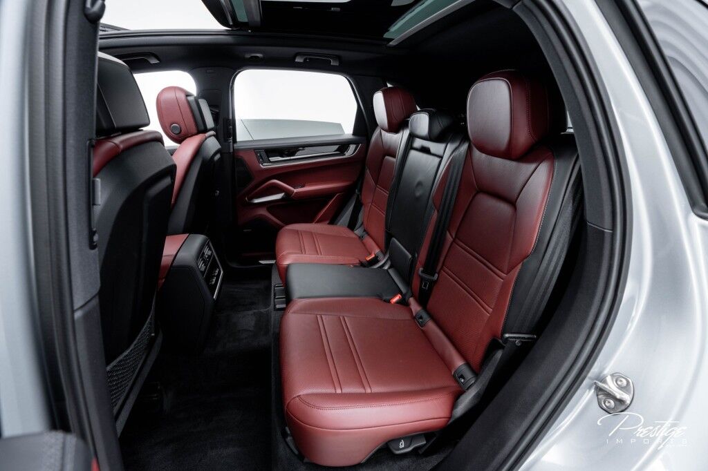 2024 Porsche Cayenne S North Miami Beach FL