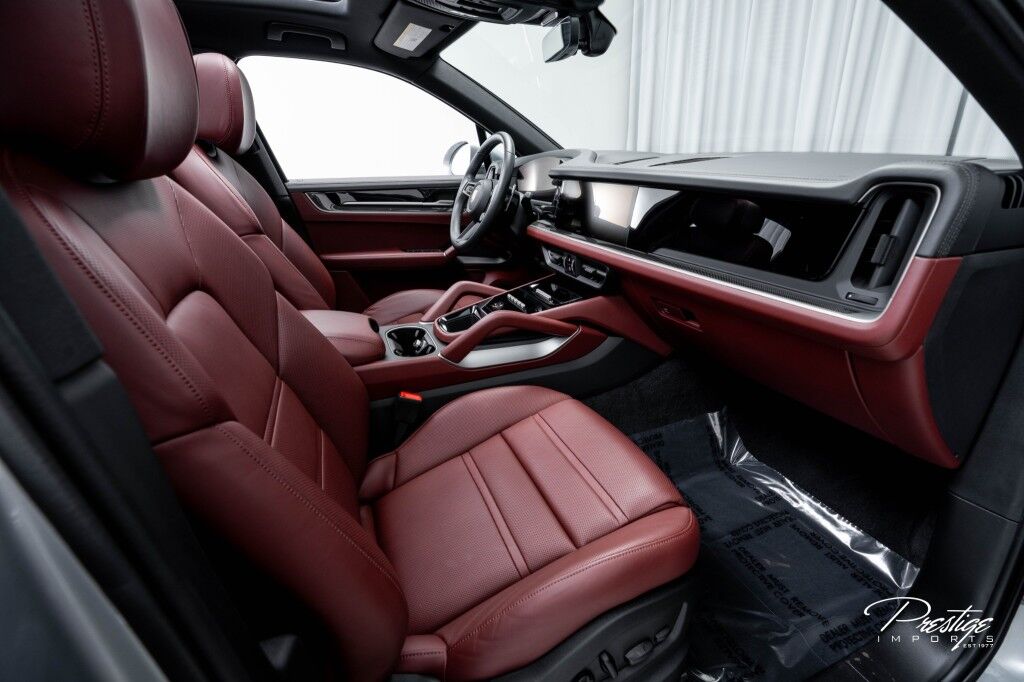 2024 Porsche Cayenne S North Miami Beach FL