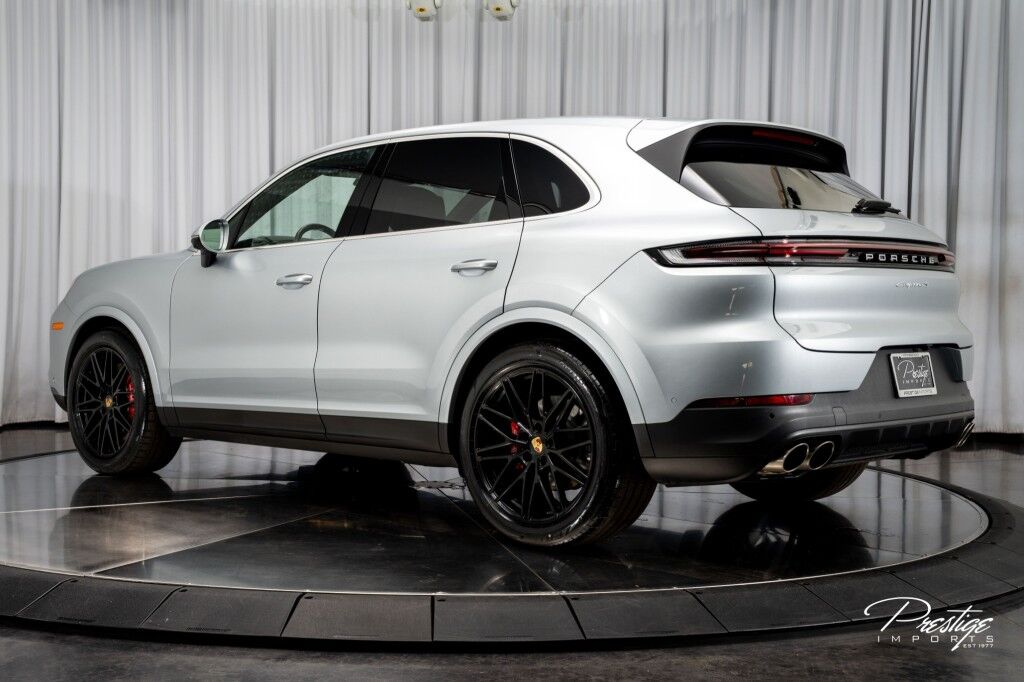 2024 Porsche Cayenne S North Miami Beach FL